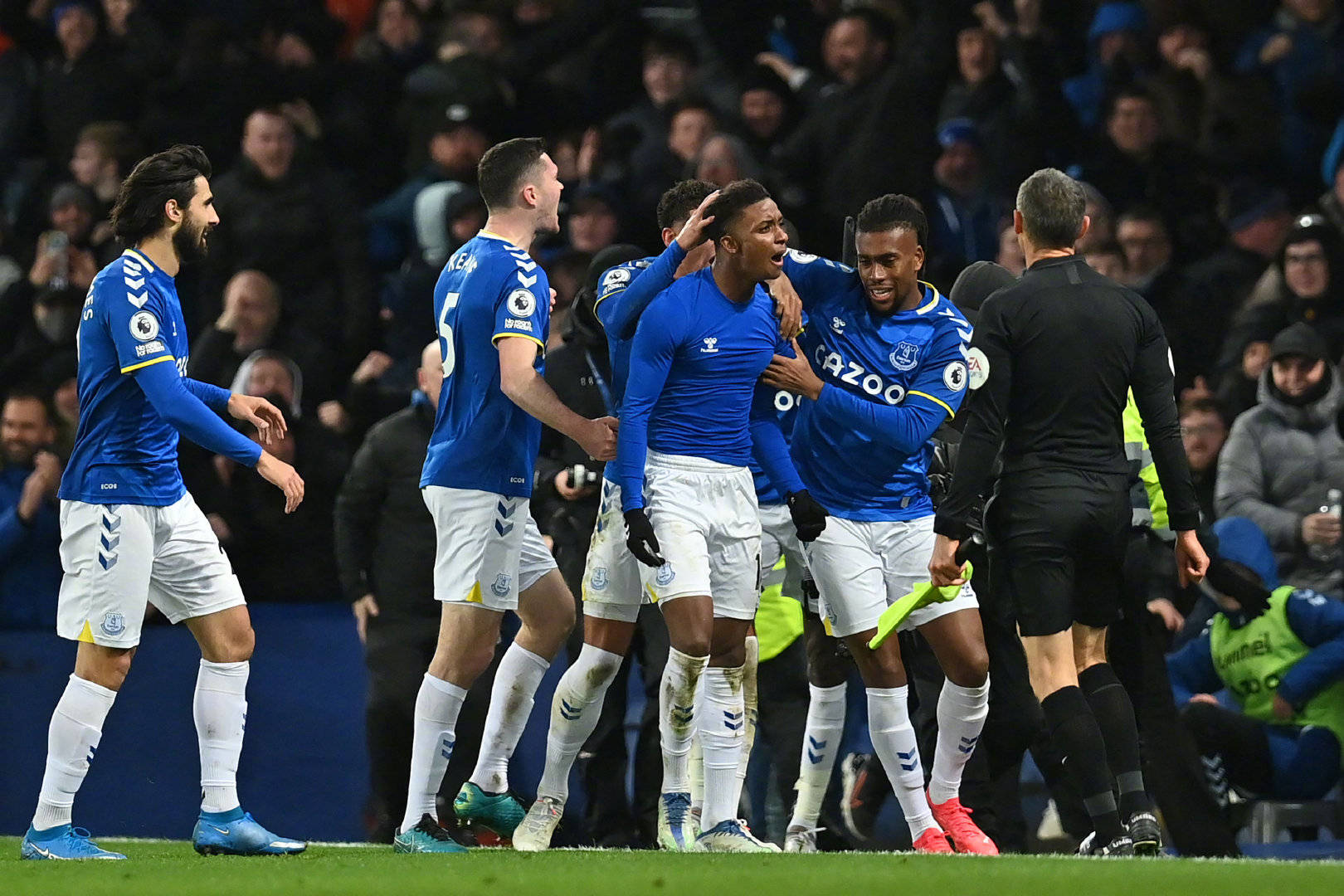 持了名为 持了名为