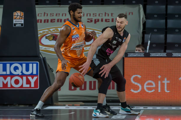 与西甲存在 与西甲存在