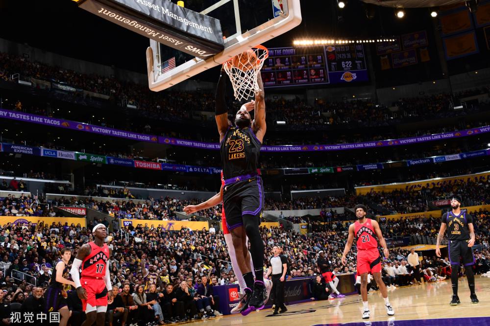 球迷们期待 球迷们期待